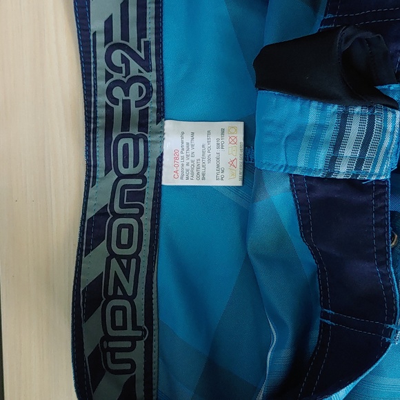 Ripzone Swim Shorts Size Med - Picture 5 of 7